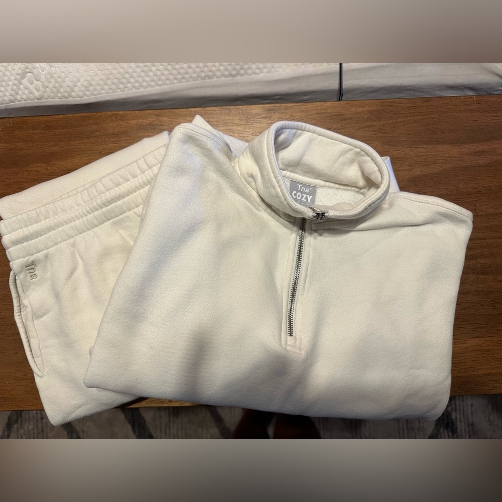 TNA Cozy Cream Track Pants & Joggers EUC